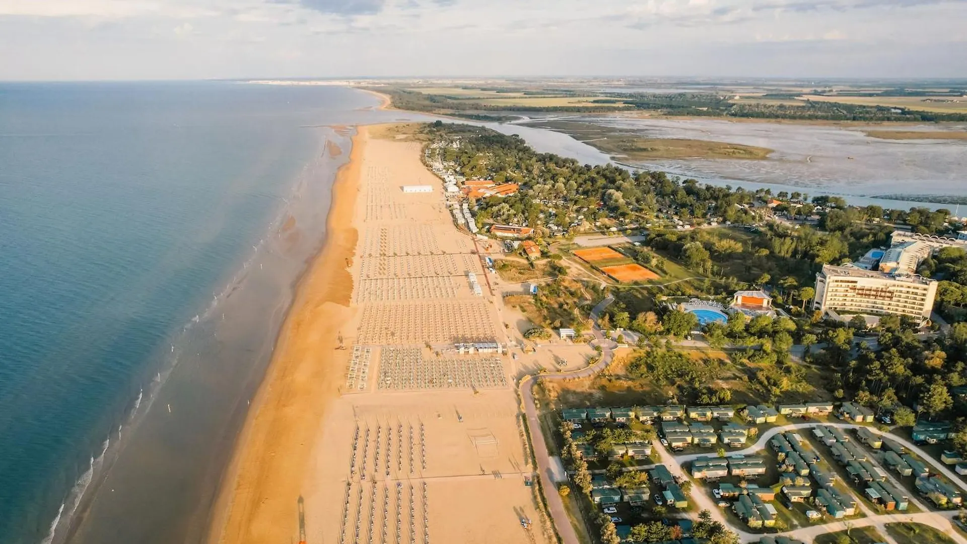Gorgeous Flat With Terrace - Beahost Rentals Bibione Apartment